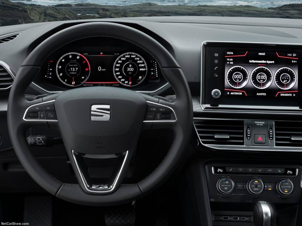 <p>Seat Tarraco</p><section class=