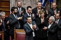 Nom de la Mac&eacute;doine: Tsipras remporte un vote de confiance au parlement grec