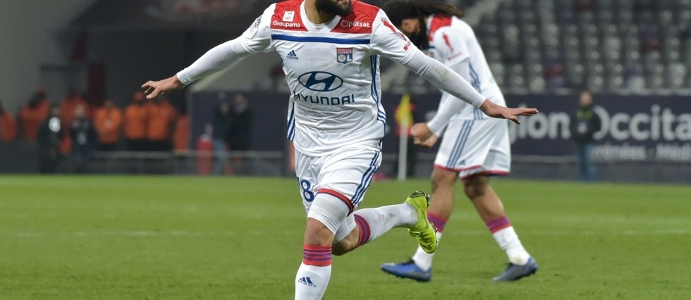 Ligue 1: Lyon sous pression dans le derby a Saint-Etienne