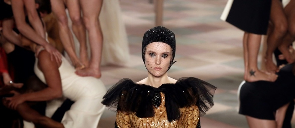 Haute couture a Paris: Dior invite au cirque, Asia Argento defile pour Grimaldi