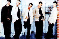  Les Backstreet Boys en 1997... Ils ont plus de 25 ans de carriere derriere eux, 100 millions d'albums vendus et sont de retour ce vendredi 25 janvier avec un nouvel album.  