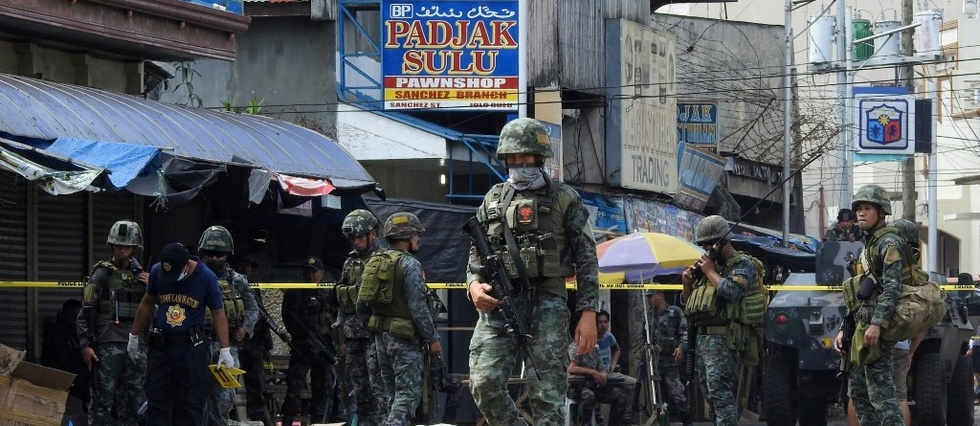 Attentat contre une cathedrale philippine: l'enquete met en cause des islamistes