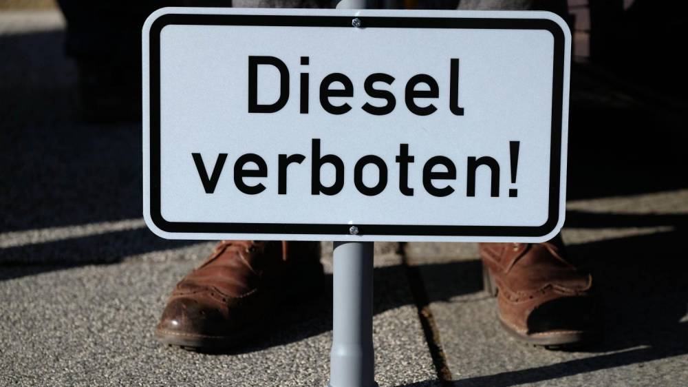 Les gilets jaunes allemands s'insurgent contre l'interdiction d'accès aux centres-ville des diesels anciens  