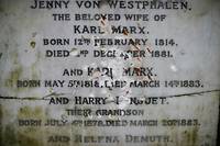La tombe de Karl Marx vandalis&eacute;e &agrave; Londres