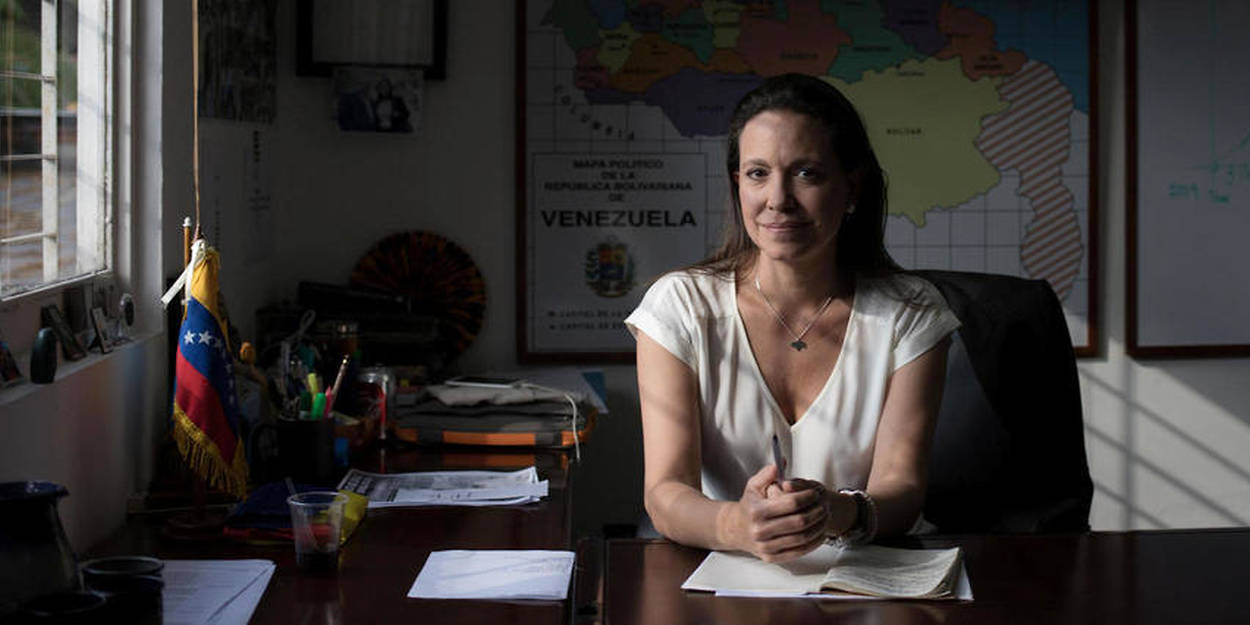 Maria montre ce qu'elle sait faire Maria montre ce qu'elle sait faire