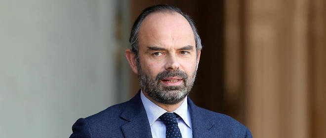 Edouard Philippe a condamne les degradations commises dans cinq eglises en France. 