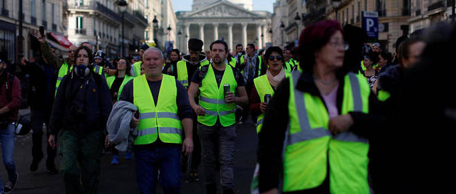 Gilets Jaunes 1 500 Manifestants à Paris Le Point