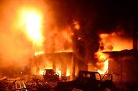 Bangladesh: au moins 70 morts dans un violent incendie &agrave; Dacca