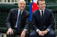 Alain Juppé a fait ses adieux à Bordeaux en présence d'Emmanuel Macron venu débattre avec les élus. 