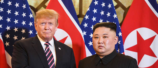 Donald Trump et Kim Jong-un lors de leur sommet a Hanoi, le 27 fevrier.