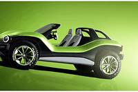  Le concept Volkswagen ID. Buggy est une réminiscence en version électrique des buggys de plage des années 1960 comme le Meyers Manx que pilotait Steve McQueen dans le film 