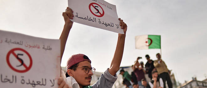 Manifestation a Alger contre la candidature du president Abdelaziz Bouteflika a un cinquieme mandat, le 5 mars.  