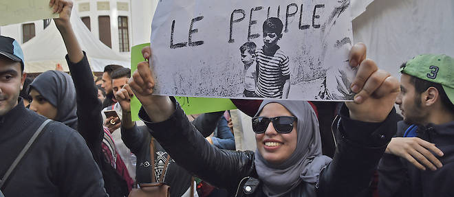 Les manifestations se poursuivent a Alger et dans de nombreuses villes d'Algerie.