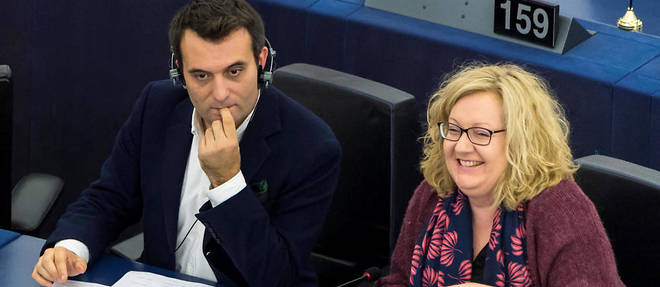 En octobre 2017, Florian Philippot et Sophie Montel siegaient ensemble au Parlement europeen dans un groupe qui comptait aussi plusieurs autres ex-FN. 