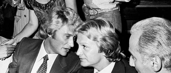 Claude Francois et Johnny Hallyday lors du diner d'ouverture de l'Elysees Matignon en septembre 1977.