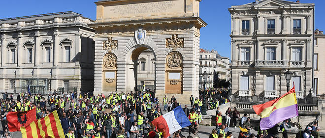 A Montpellier, hier, Gilets jaunes et marcheurs pour le climat ont evite de se melanger.