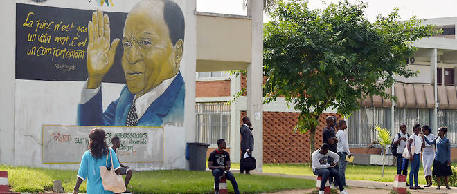 Vingt-cinq ans apres sa mort, Felix Houphouet-Boigny (FHB) est toujours present dans la vie politique mais aussi dans l'inconscient autant des Ivoiriens que des Africains. 