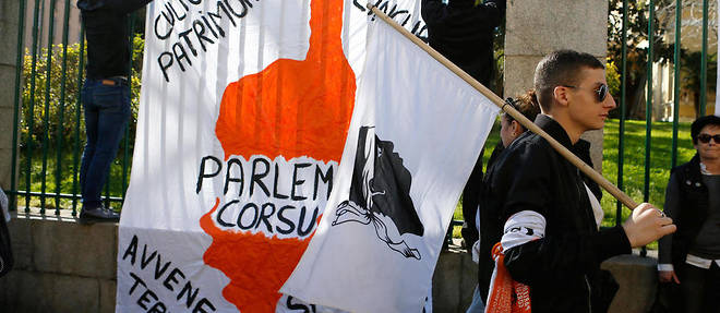 Manifestation le 23 mars a Ajaccio du collectif Parlemu corsu ! (Parlons corse !).