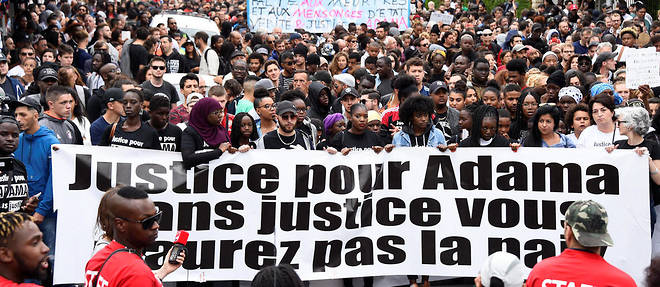 Manifestation reclament la << justice pour Adama >> (Traore, mort en juillet 2016 a la gendarmerie).