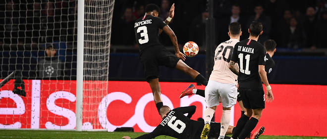 Avec la nouvelle regle, l'action de Presnel Kimpembe contre Manchester United, le 6 mars, serait desormais sanctionnable d'un penalty sans aucune contestation.