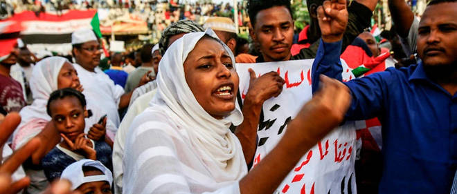 Le soulevement populaire au Soudan a conduit a la destitution par l'armee de son president Omar el-Bechir. 