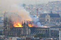 Coignard -&nbsp;Notre-Dame de Paris&nbsp;: la France amoureuse de son pass&eacute;