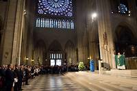La cath&eacute;drale Notre-Dame, lieu de rassemblement universel