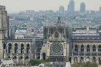 Notre-Dame: tr&ecirc;ve des partis pour les europ&eacute;ennes, le temps du &quot;deuil&quot;