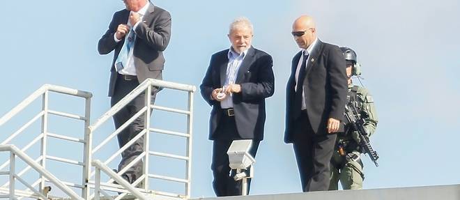 Bresil: la justice examine un recours de Lula contre sa condamnation