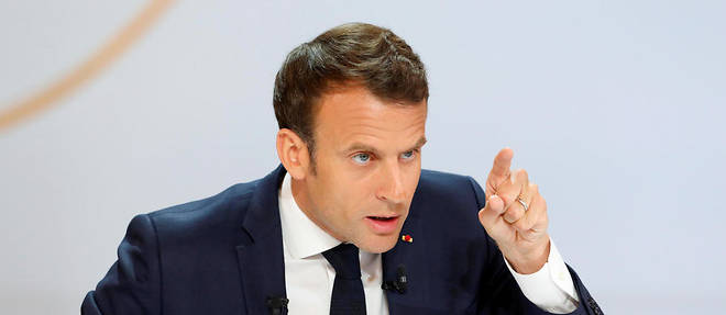 Le president Emmanuel Macron, le 25 avril 2019, face aux journalistes dans la salle des fetes de l'Elysee.