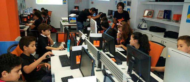l'Orange Digital Center a ouvert ses portes le 25 avril a Tunis. 