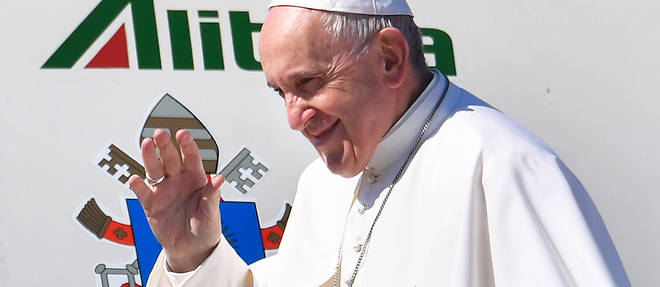 Le pape Francois appelle les coiffeurs a << exercer la profession avec un style chretien >>.