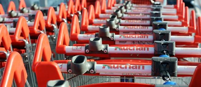 Auchan met en vente 21 sites francais, plus de 700 salaries potentiellement concernes