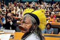 Le chef indig&egrave;ne br&eacute;silien Raoni en Europe pour d&eacute;fendre l'Amazonie