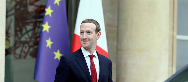Marc Zuckerberg a sa sortie de l'Elysee apres son entrevue avec Emmanuel Macron.