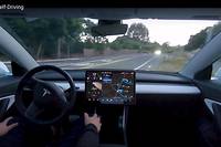  Extrait d'une vidéo montrant une Tesla Model 3 en mode 