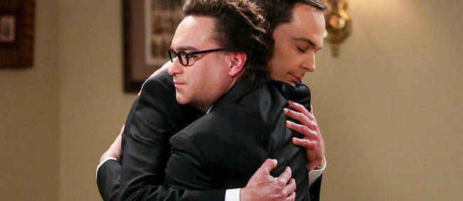 Sheldon Cooper et Leonard Hofstadter dans la saison 11 de << The Big Bang Theory >>.