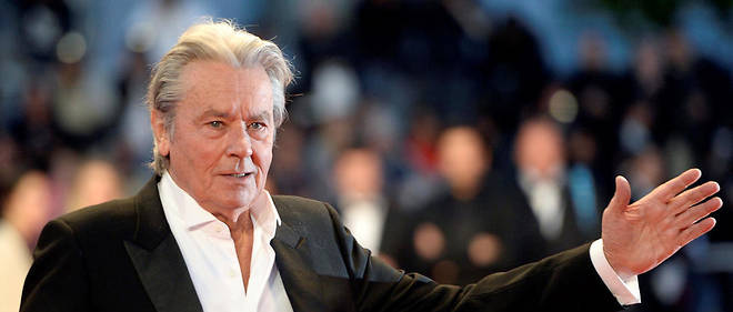 Alain Delon sera cette annee a Cannes pour recevoir une palme d'or d'honneur.