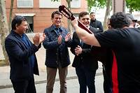 Manuel Valls en campagne de la derni&egrave;re chance &agrave; Barcelone