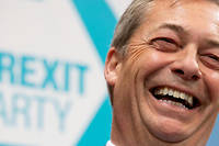 <p>Nigel Farage tout sourire. Son parti « Brexit » est en tête des sondages.</p>