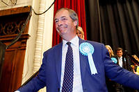 Royaume-Uni&nbsp;: victoire par K.-O. pour Farage et son &laquo;&nbsp;Brexit&nbsp;&raquo;