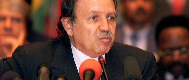 Abdelaziz Bouteflika le 10 juillet 2000, lors du 36e sommet de l'Union africaine a Lome. Une presence internationale qui n'a plus ete possible apres l'AVC du president algerien.