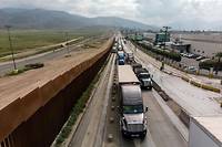 Accord entre Etats-Unis et Mexique sur l'immigration, les taxes douani&egrave;res suspendues