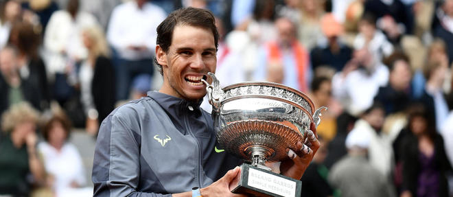  Rafael Nadal a remporte son douzieme Roland-Garros en surclassant Dominic Thiem (6-3, 5-7, 6-1, 6-1). 