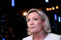 Photos d'exactions de l'EI sur Twitter: Marine Le Pen renvoy&eacute;e devant la justice