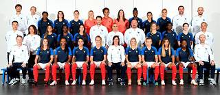  L'équipe de France de football féminine ravit les téléspectateurs.  