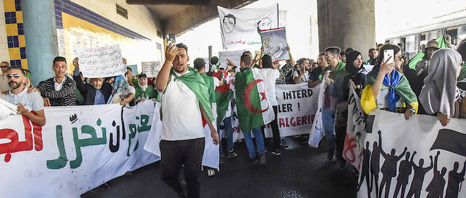 Les forces securitaires cherchent a canaliser et a freiner les mobilisations populaires qui embrasent, chaque vendredi, l'espace public algerien.