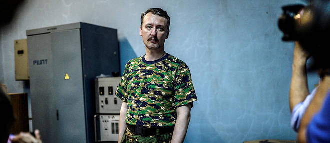 Parmi les quatre militaires accuses d'avoir provoque le crash du vol figure le colonel Igor Guirkine, alias << Strelkov >>.