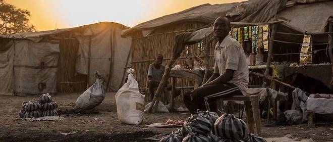 Depuis le 15 decembre 2013, le conflit arme opposant les partisans de Salva Kiir a ceux de Riek Machar a fait des centaines de milliers de morts et 4 millions de deplaces et refugies.