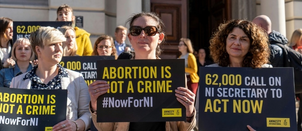 Les deputes britanniques soutiennent l'acces a l'avortement et au mariage pour tous en Irlande du Nord